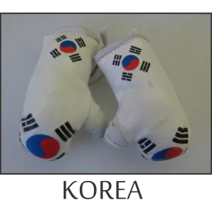 Korea-Themed Mini Boxing Glove Keychain – Authentic Souvenir & Sports Memorabilia