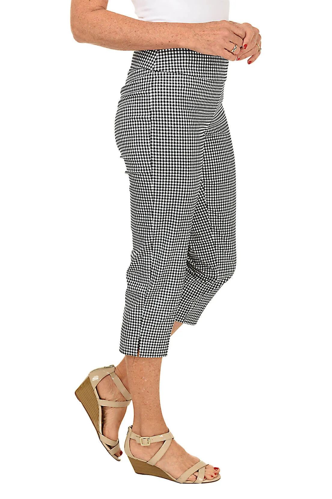 Petite Checkered Pull-On Crop Pant